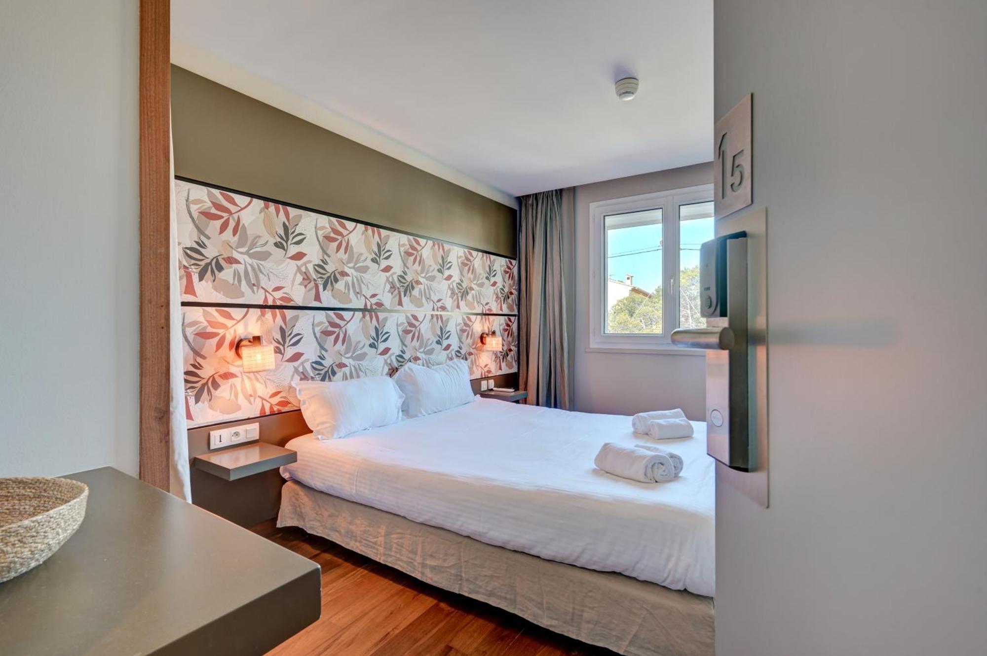 Hotel Bor Hyeres Luaran gambar