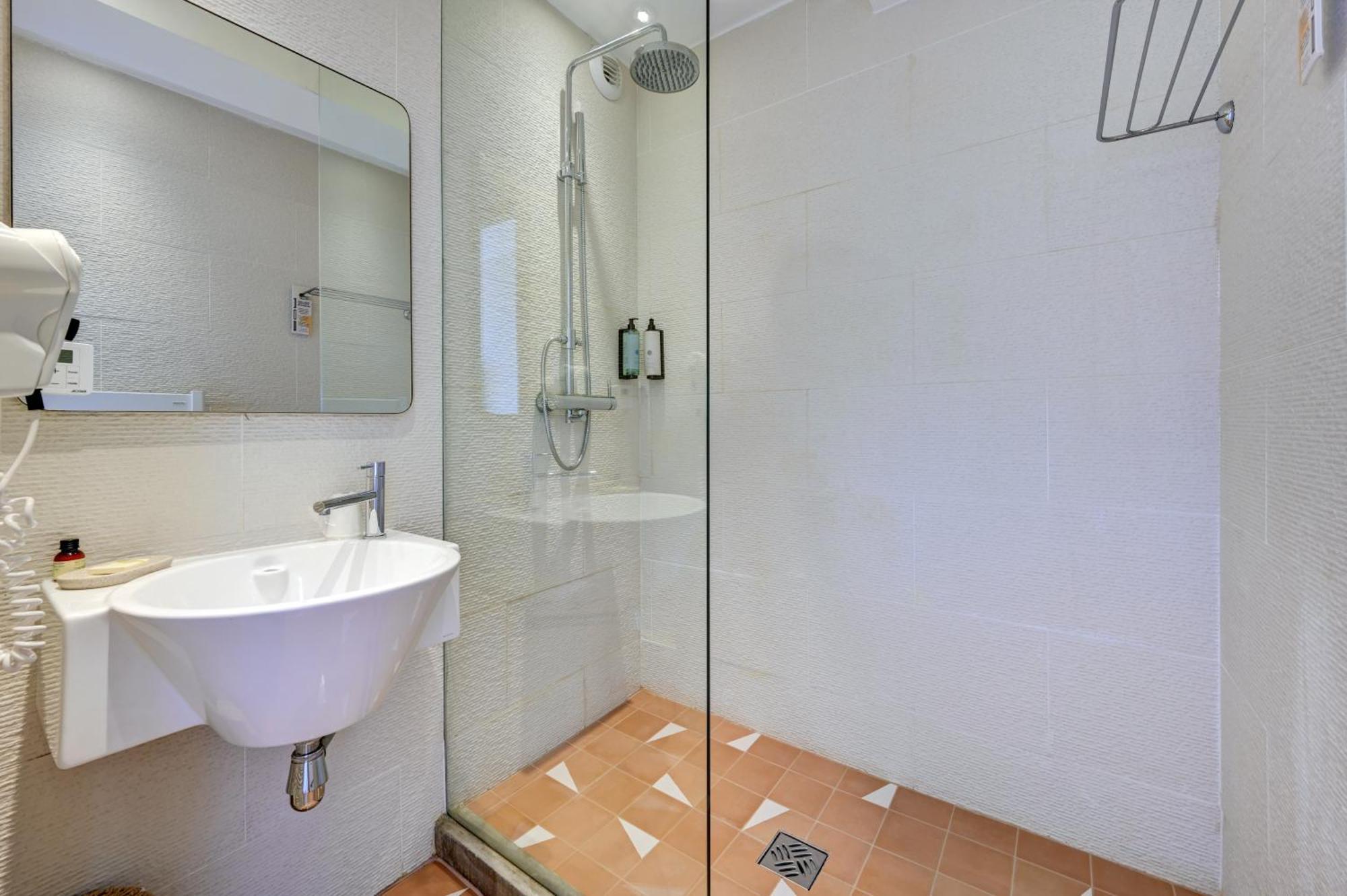 Hotel Bor Hyeres Luaran gambar