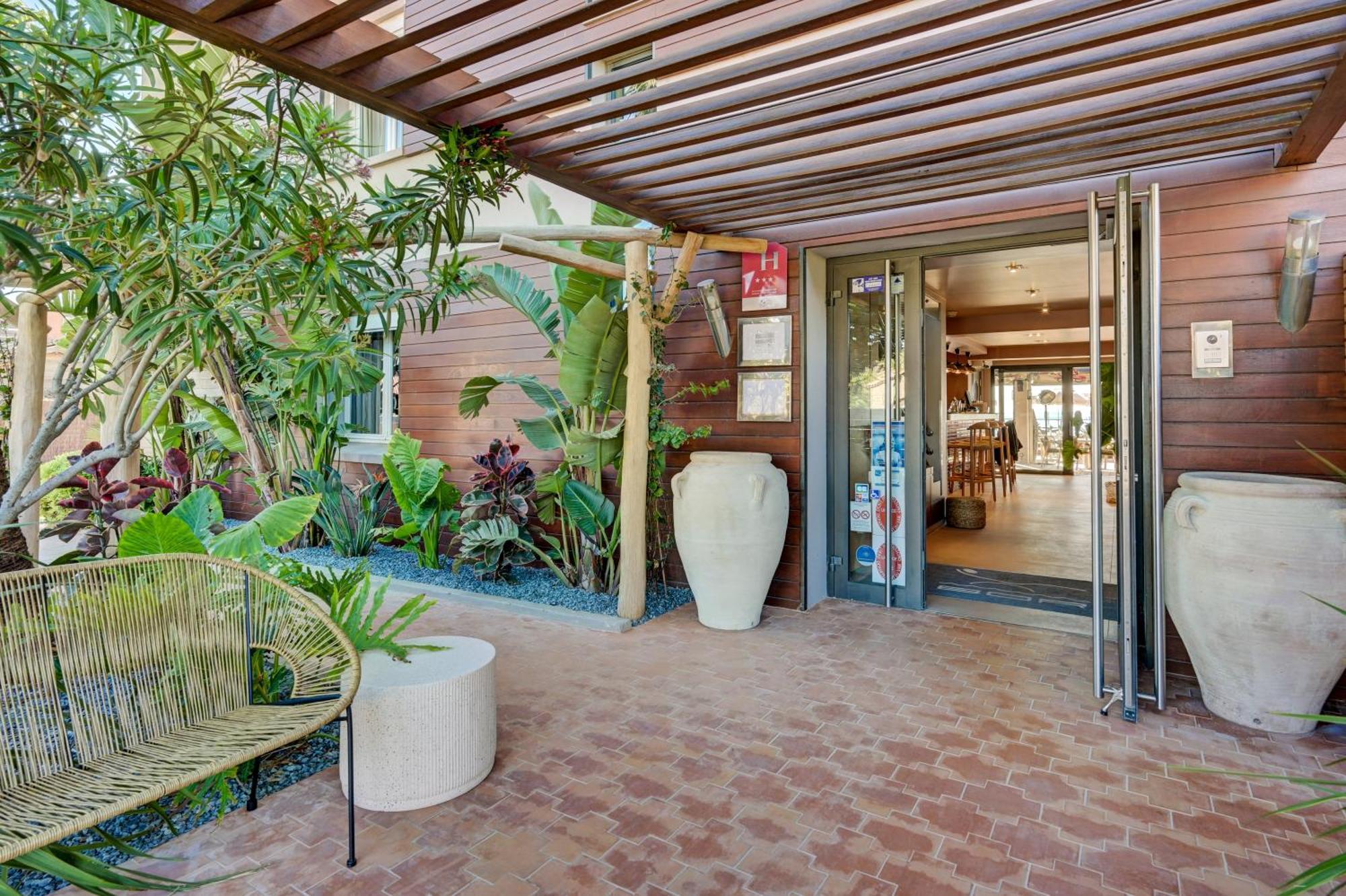 Hotel Bor Hyeres Luaran gambar